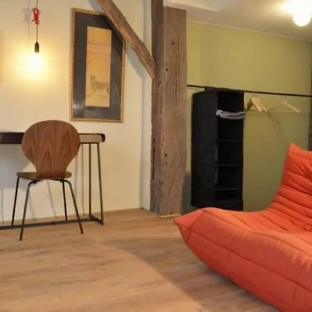 Chez Leonce Nocleg ze śniadaniem 4*